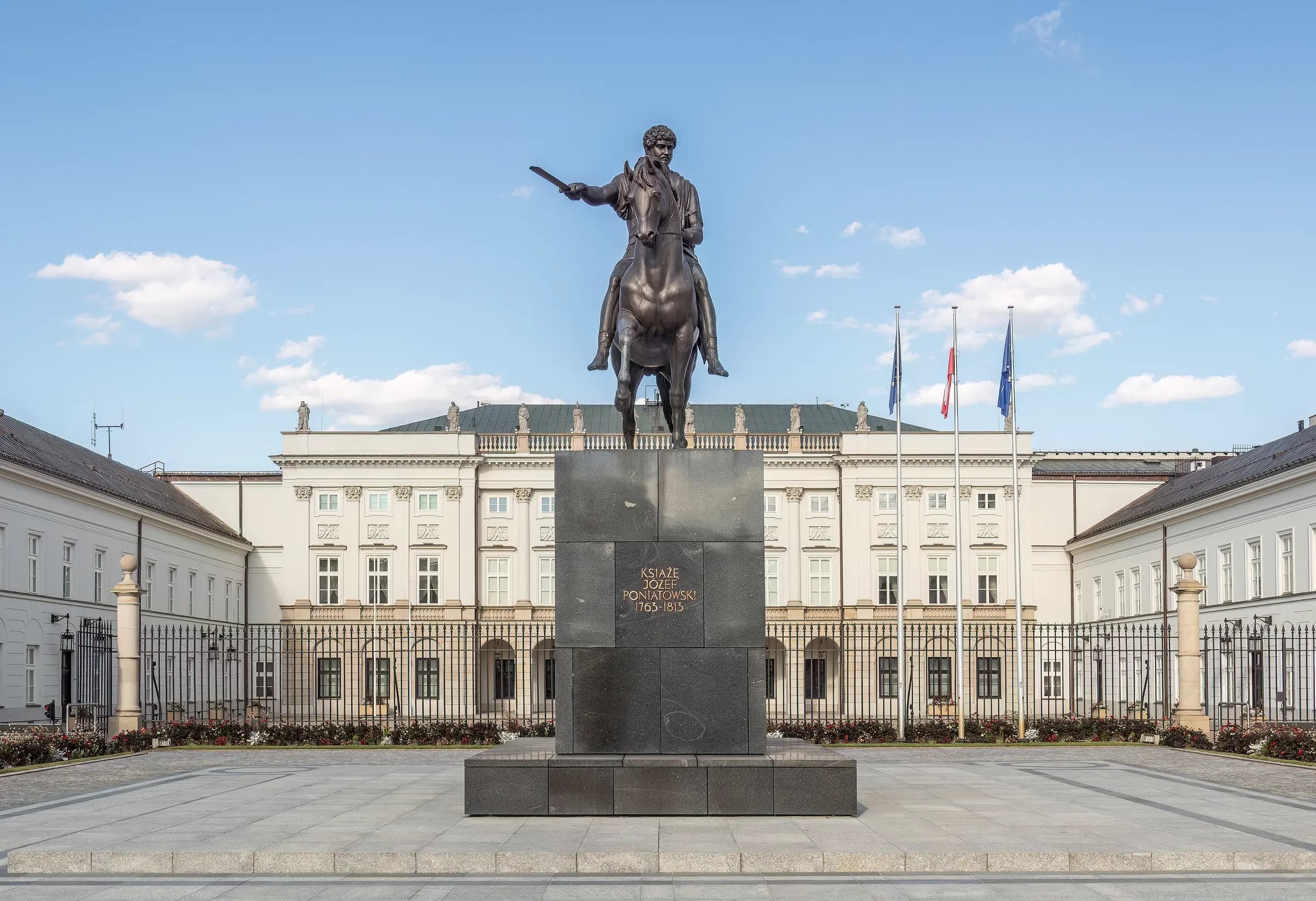 Pałac Prezydencki i pomnik księcia Józefa Poniatowskiego